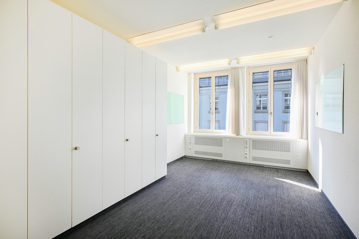 103m² office