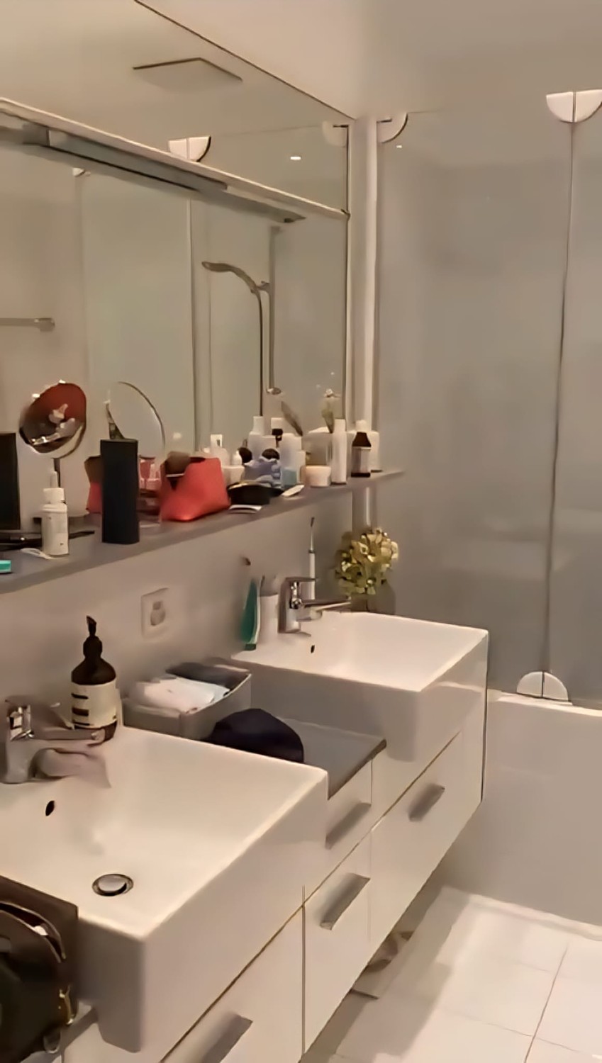 Chambre dans un appartement partagé