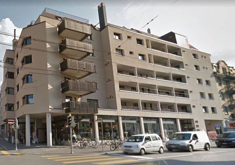 Place de stationnement couvert pour moto en garage souterrain à louer sur rendez-vous à la Kalkbreitestrasse 115 à 8003 Zürich :
Place de moto dans le garage souterrain pour CHF 50.-/ Monat plus 8.1% MwSt.
Intéressé ? Nous nous réjouissons de votre prise de contact.