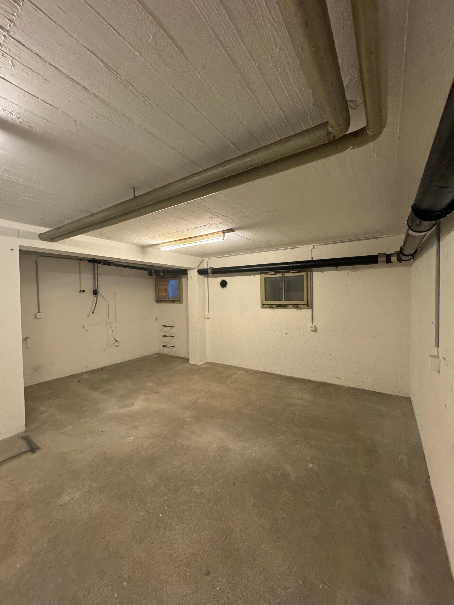 20m² storage room