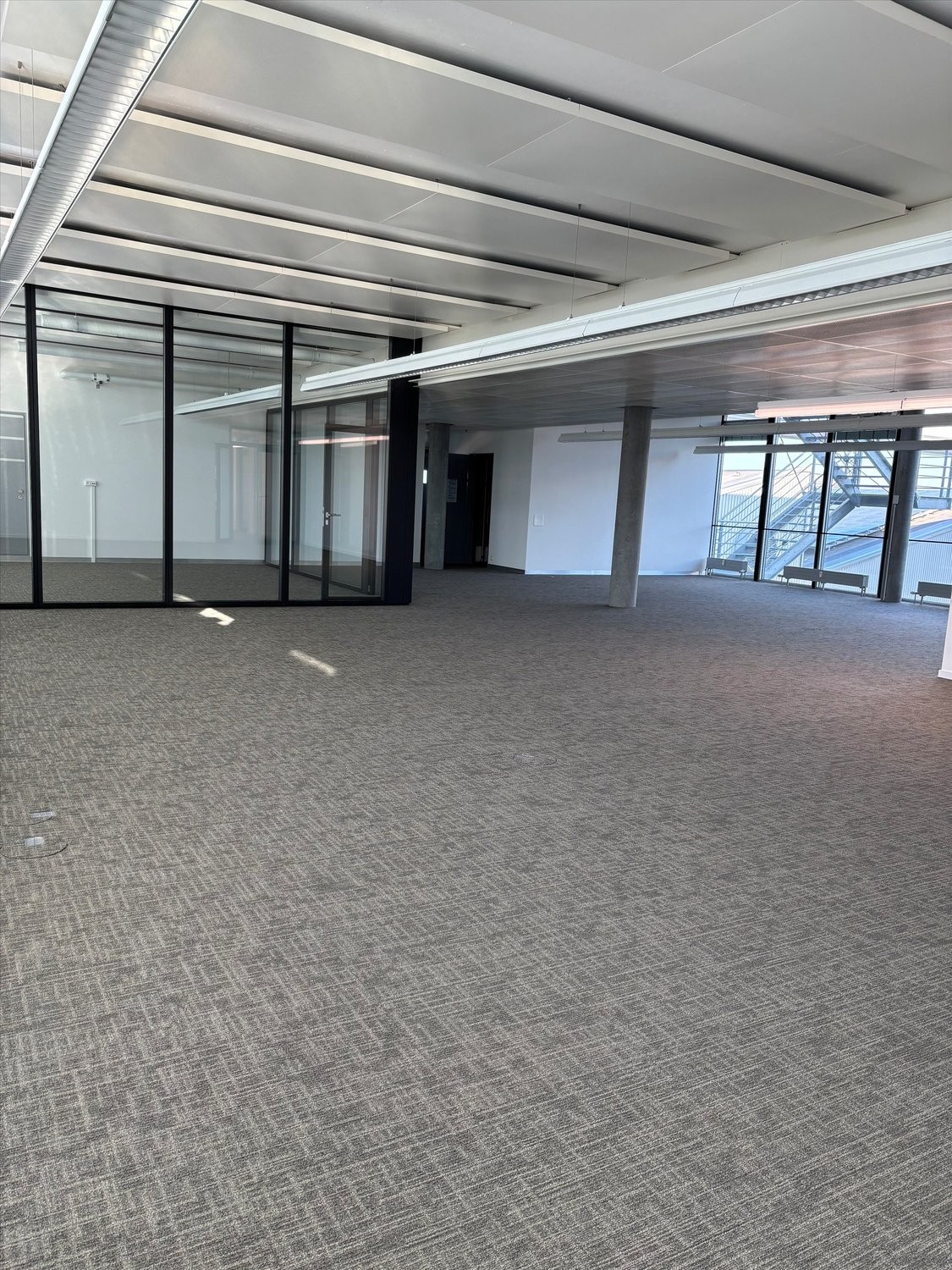 191m² office