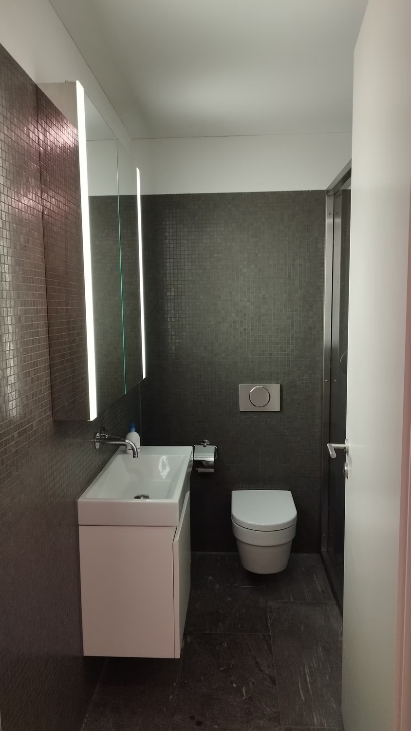 Chambre dans une colocation
Disponible d'octobre à décembre (séjour minimum de 1 mois) : une magnifique chambre privée dans un appartement en colocation moderne, avec votre propre salle de bain et votre propre réfrigérateur pour un confort maximum. Vous vivrez avec deux colocataires super cool dans, photo 7 sur 7