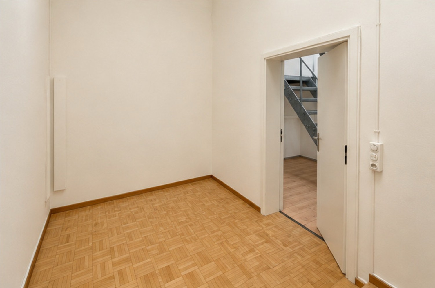 30m² commercial