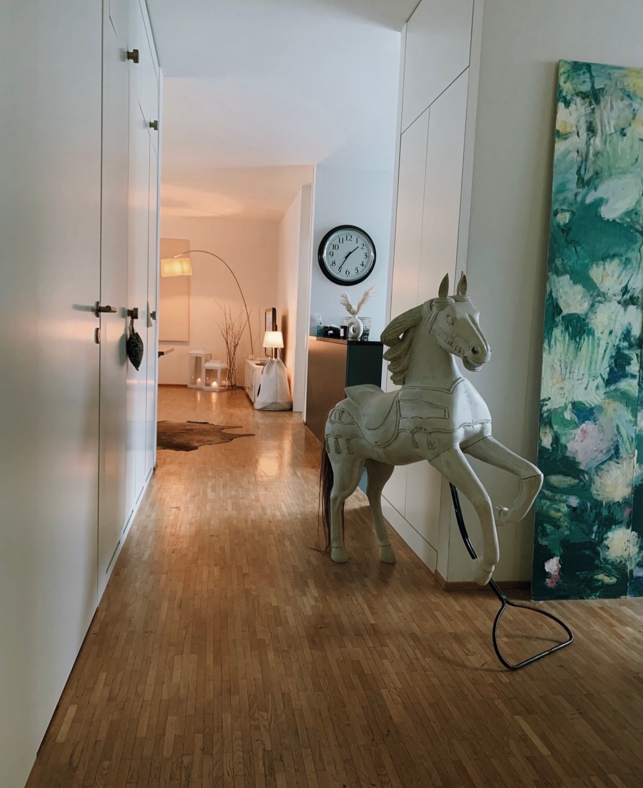 Chambre en colocation

Tu cherches un chez-toi à court terme à Zürich ? Et tu n'es pas un rabat-joie de Noël ? Alors continue ta lecture !

Recherche colocataire à partir du 1. November – Zürich Kreis 12, près de Stettbach

Tu es nouveau à Zürich, tu commences un nouvel emploi ou tu cherches simplem