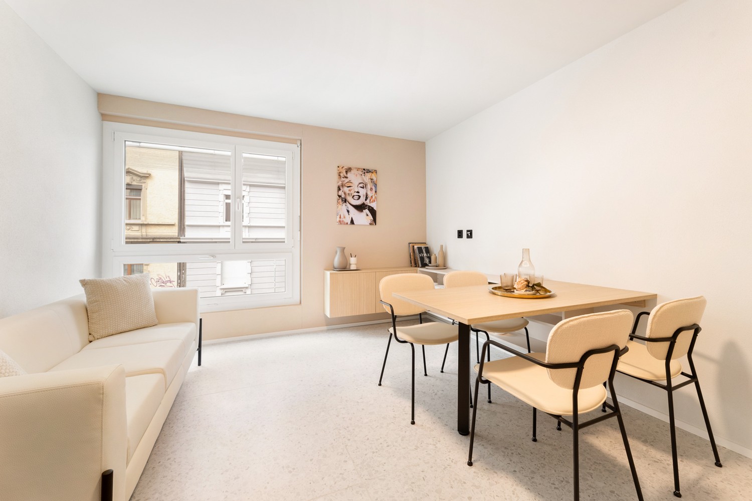 Appartamento di 2 ½ locali arredato, foto 1 di 7