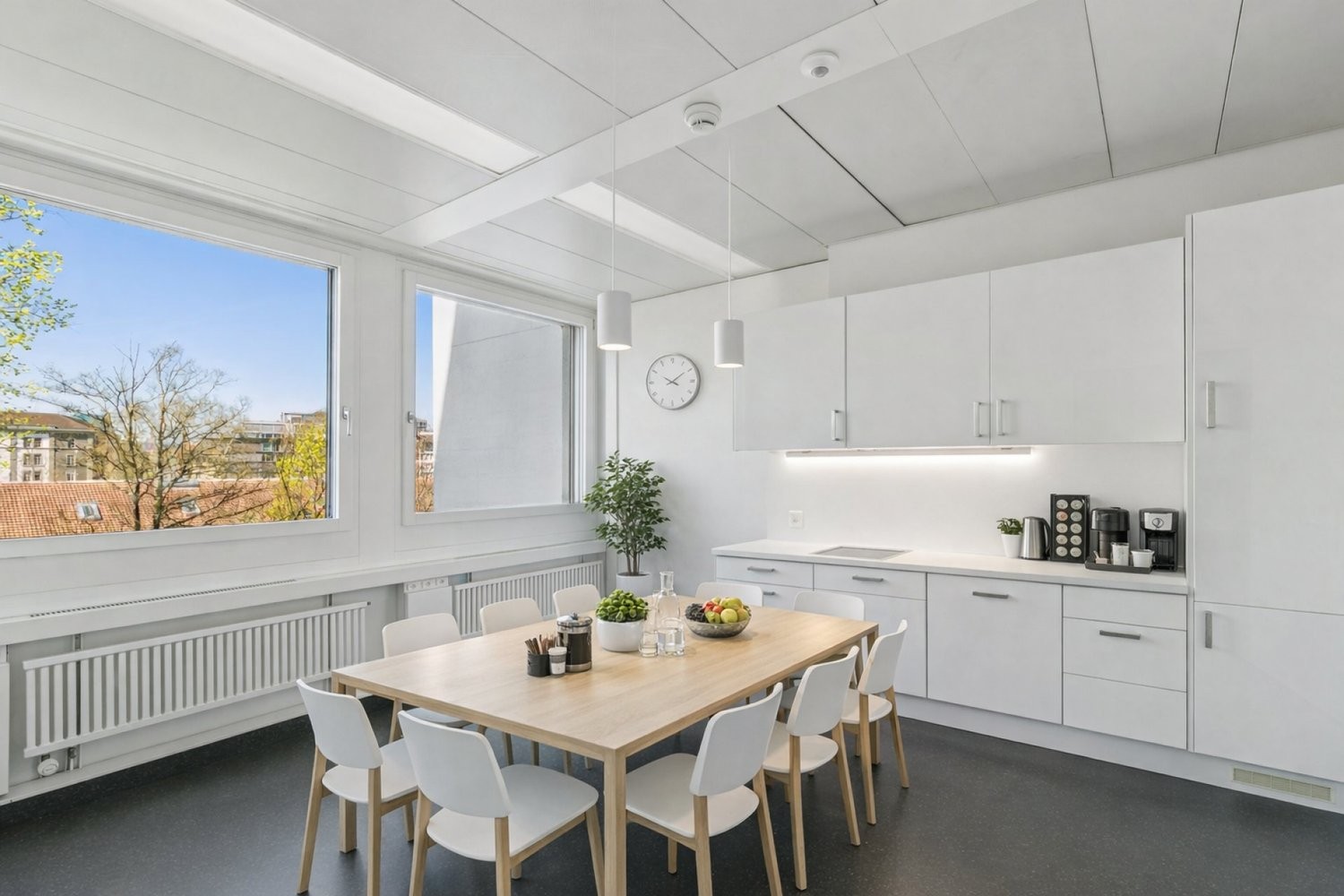 178m² ufficio, foto 3 di 7