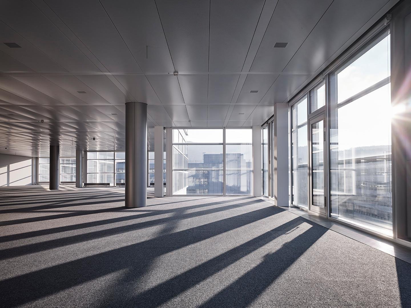 1243m² office