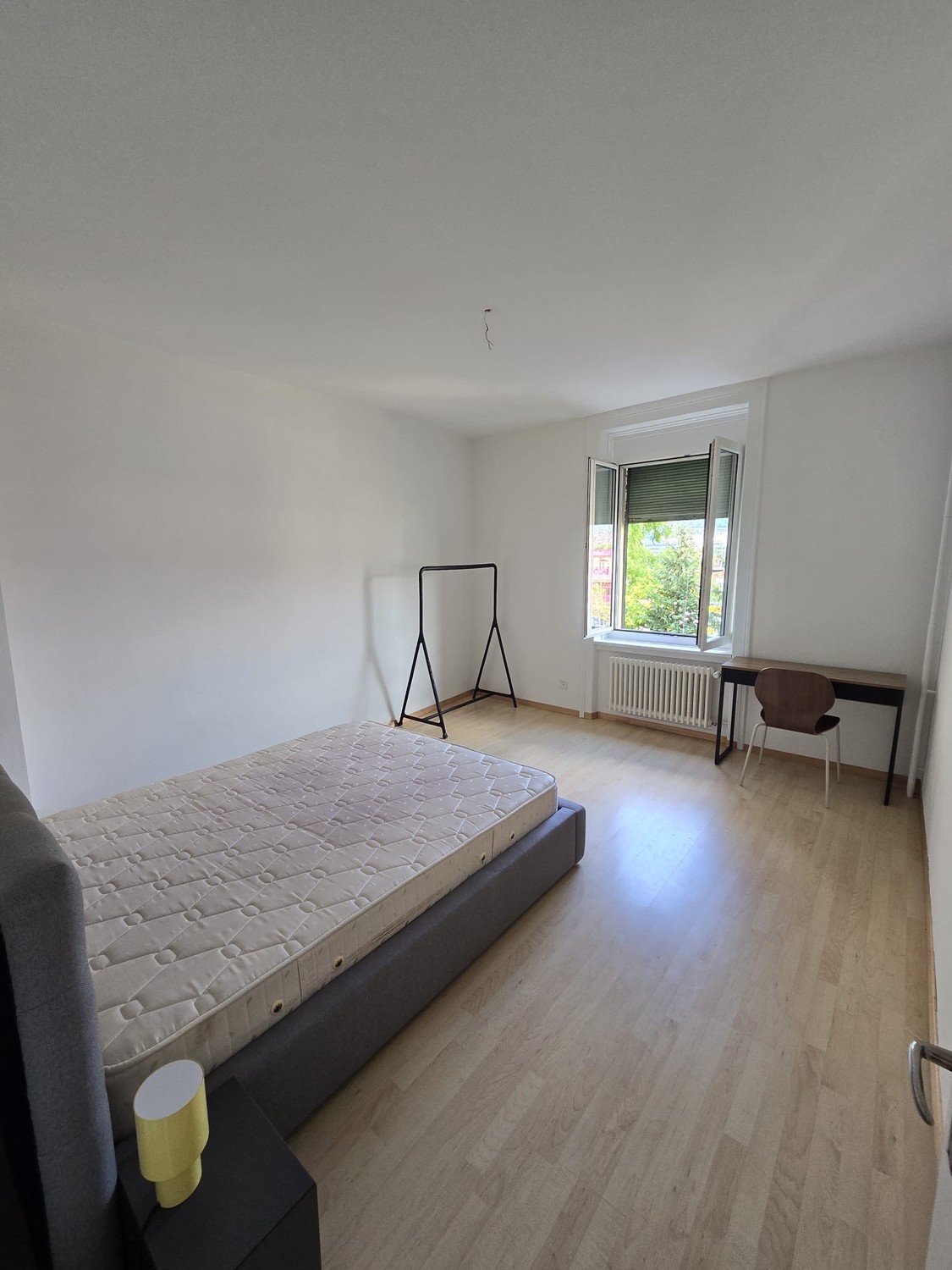 Camera in un appartamento condiviso, foto 4 di 5