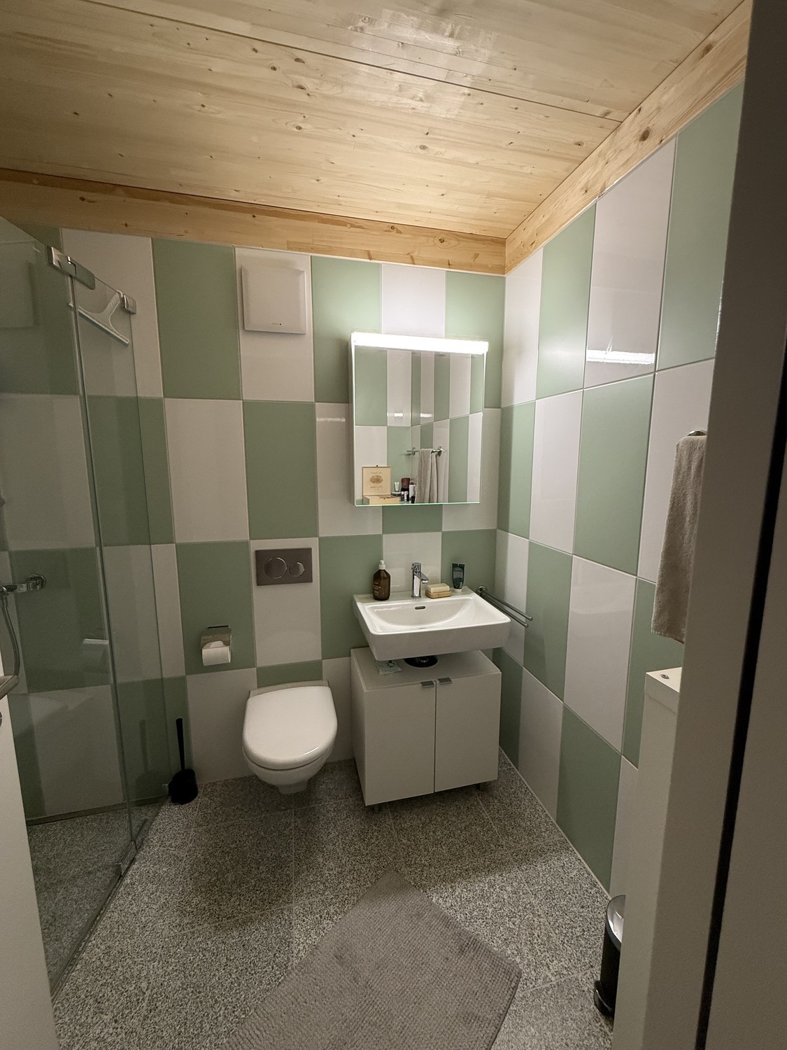 Room in a shared flat, Foto 3 von 4