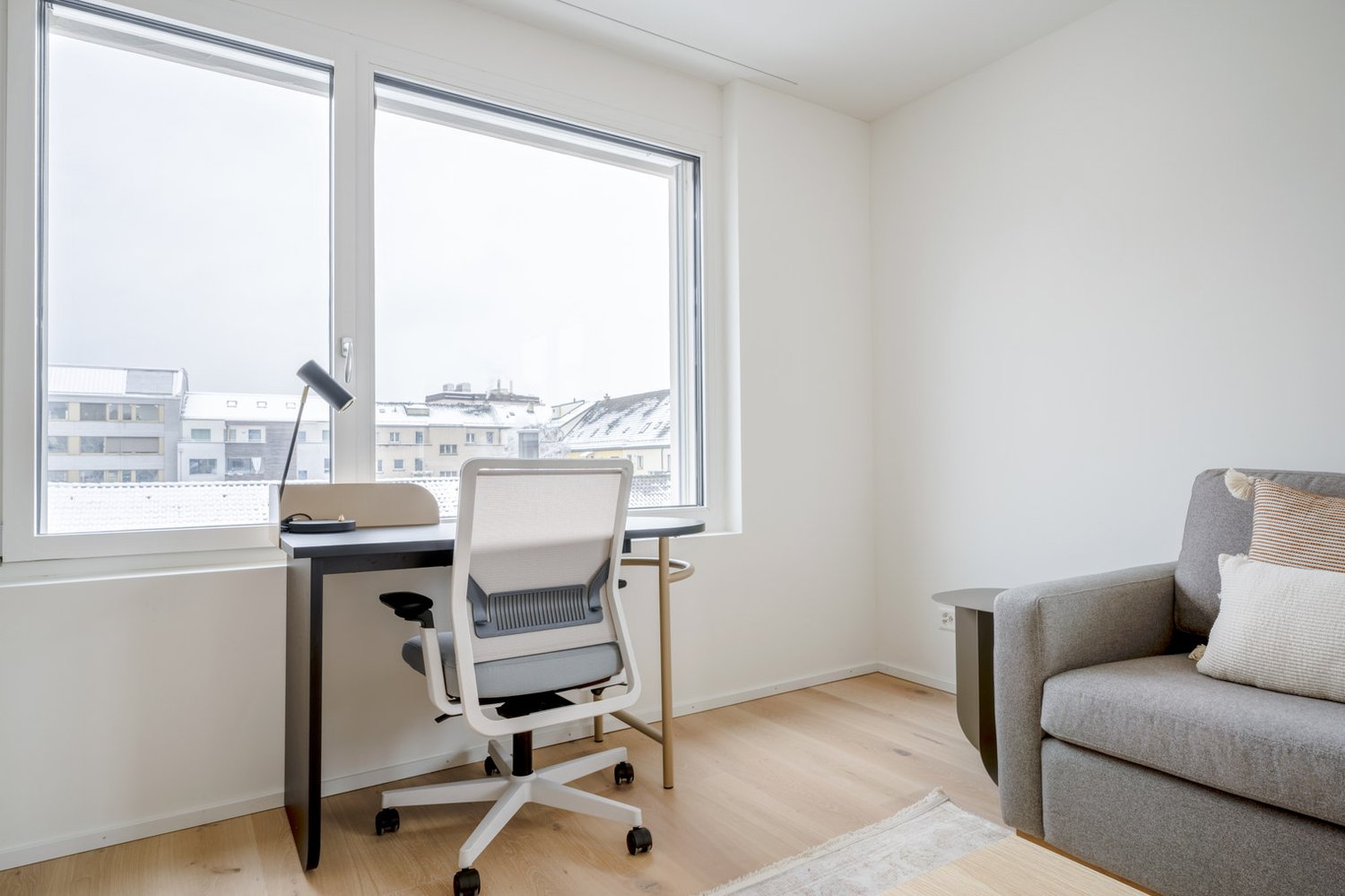2 rooms furnished flat