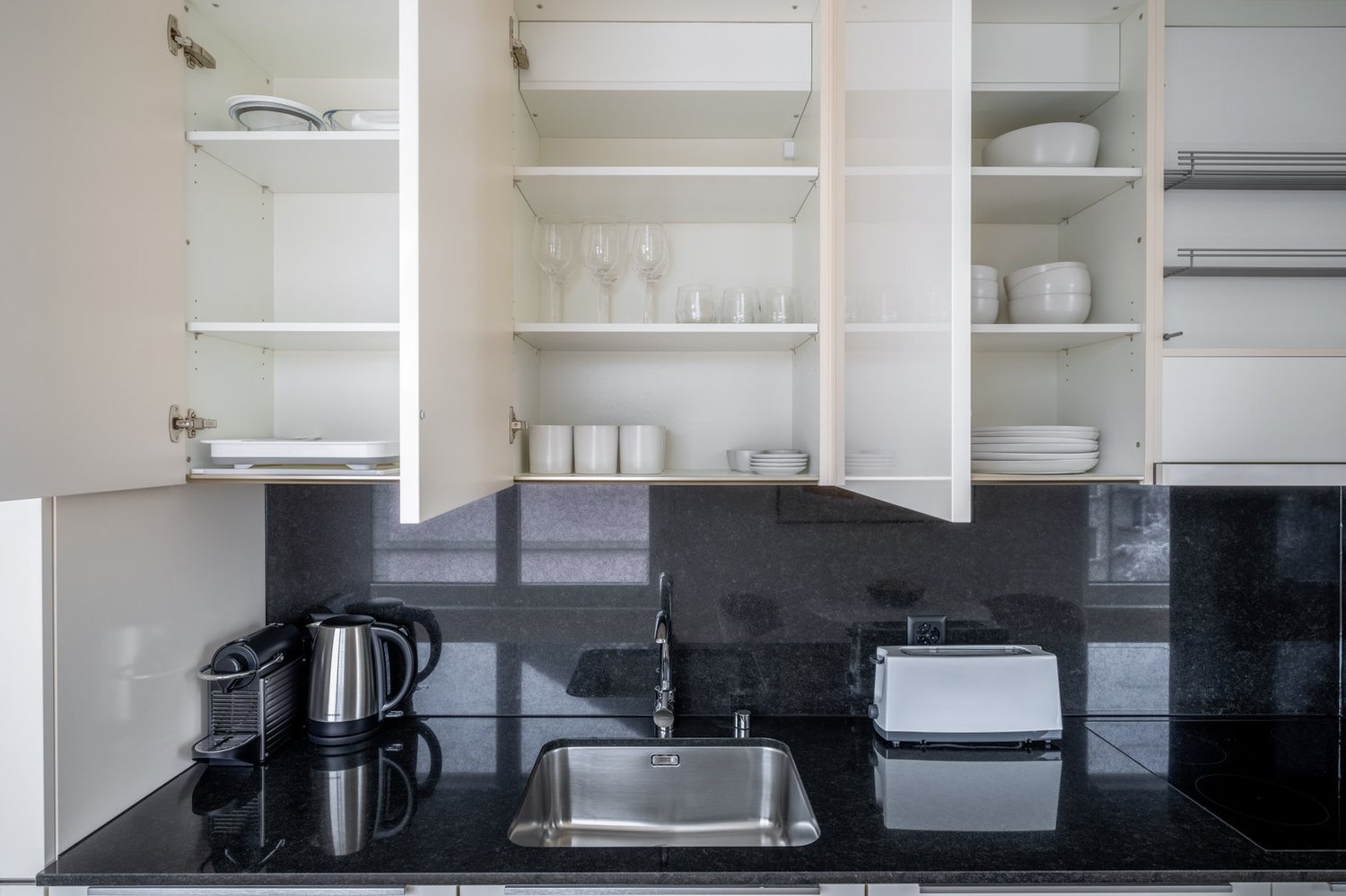 2 rooms furnished flat