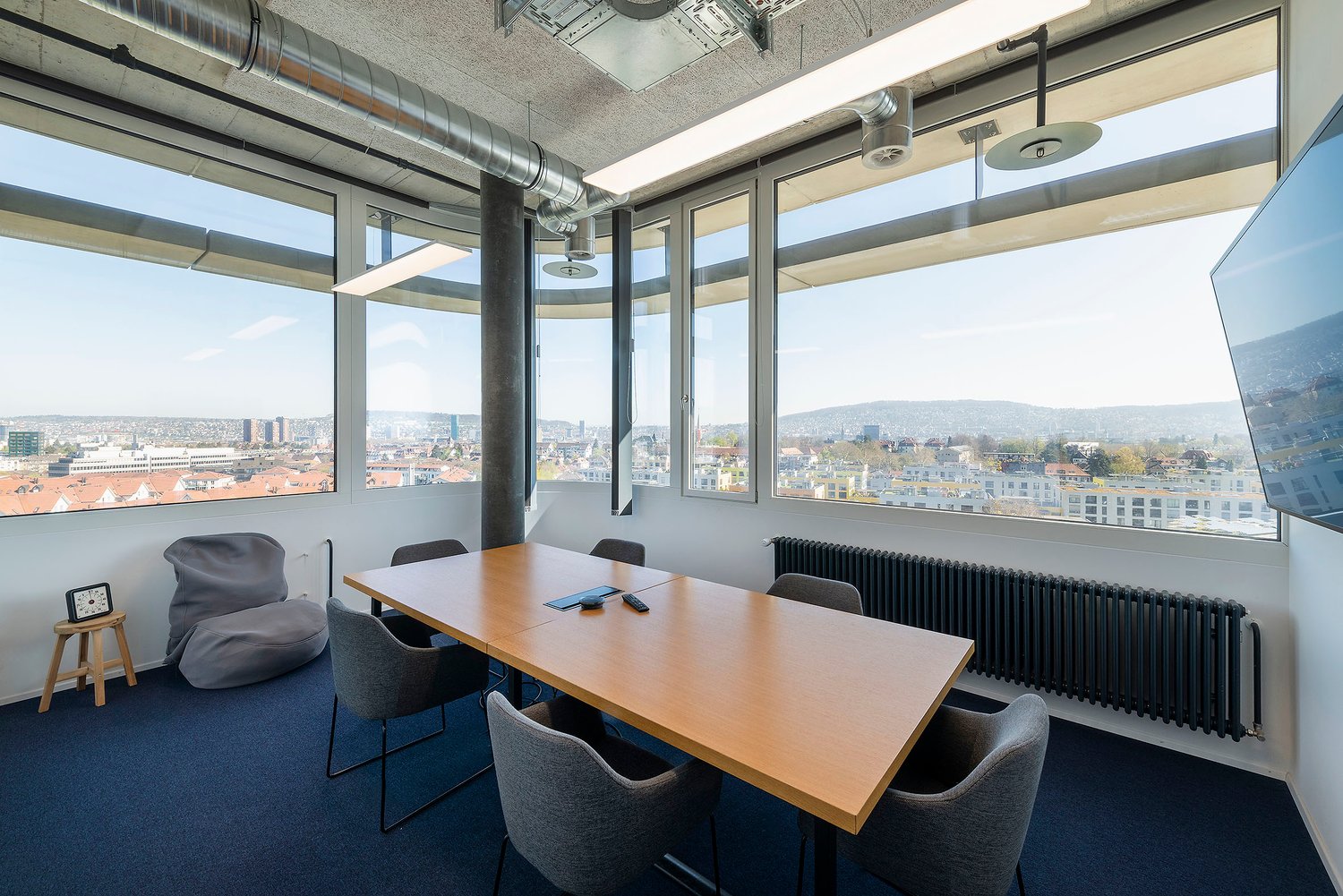 ufficio di 1058m²