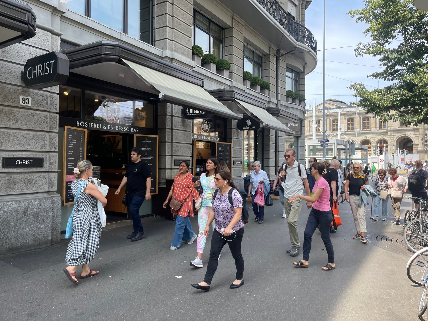 Magasin de 150m²