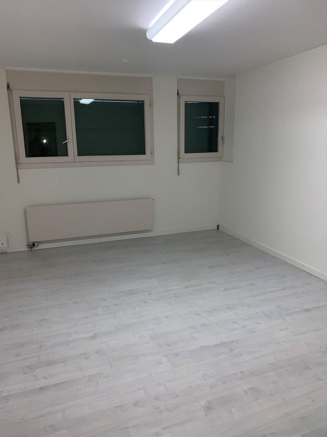 200m² office
