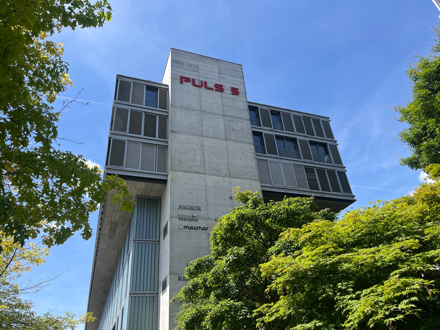 Commerce de 151m²