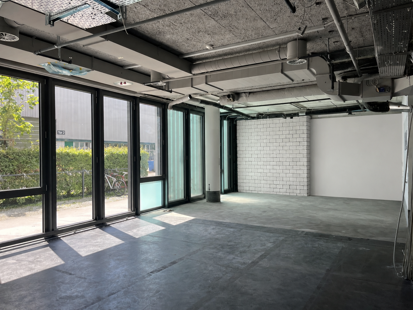 Commerce de 151m²