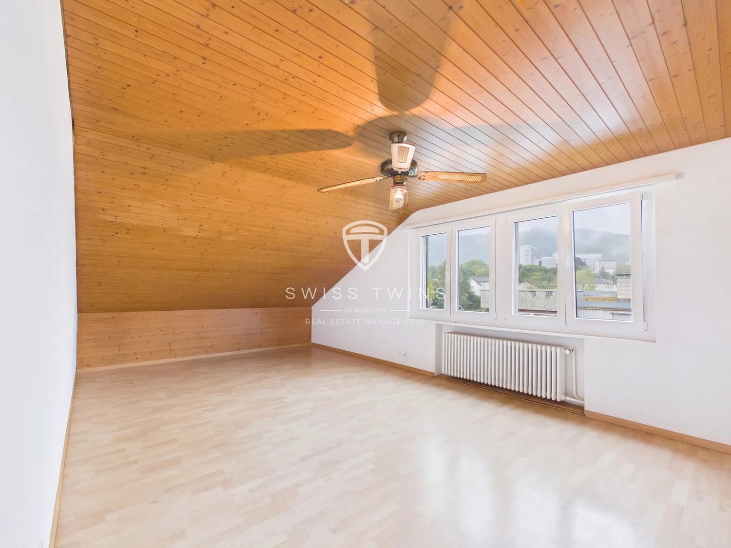 Appartement en attique de 2 ½ pièces