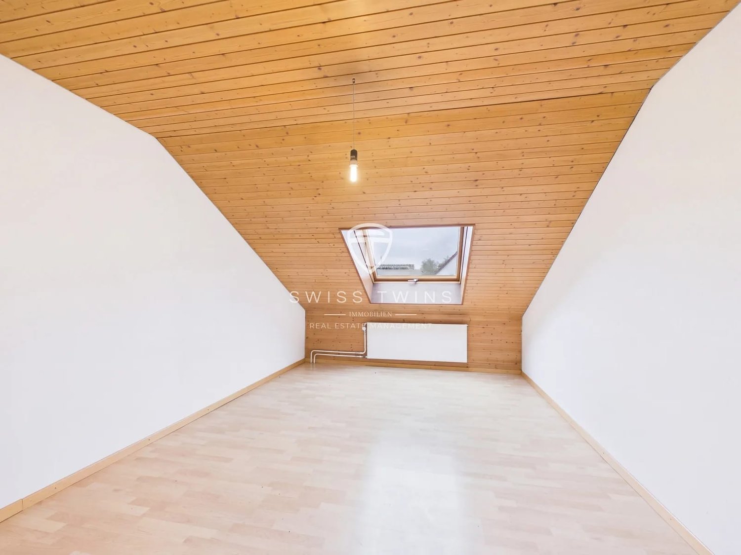 Appartement en attique de 2 ½ pièces