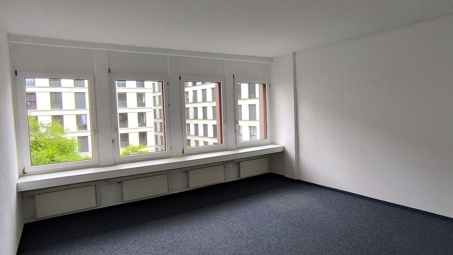 480m² office