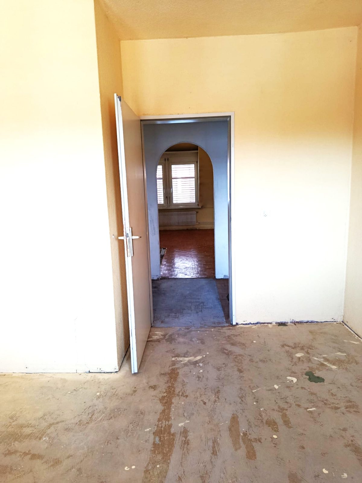 Charakterstarker Altbau sucht Ihre persönliche Note!
