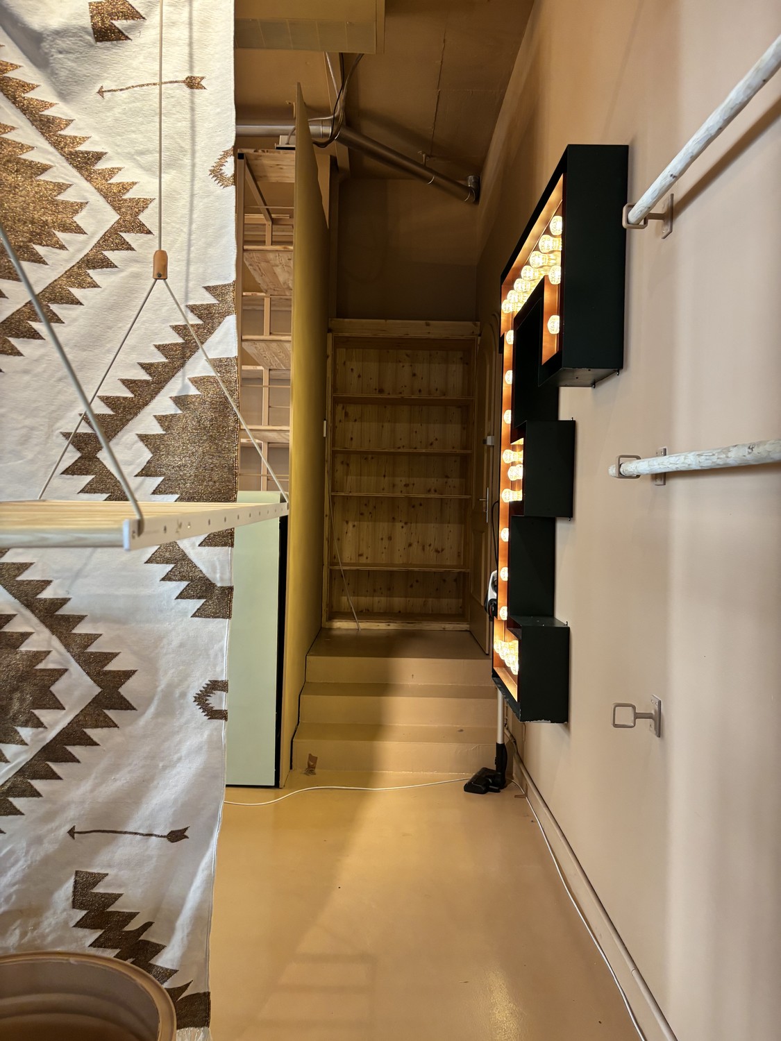 133m² shop, Foto 5 von 10