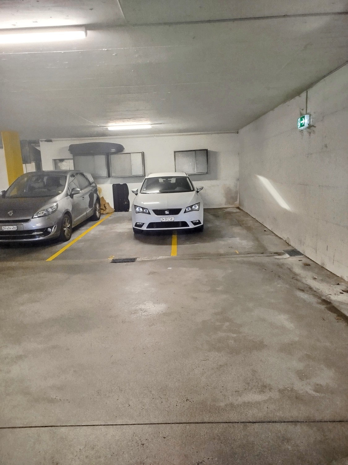 Underground slot, Foto 1 von 2