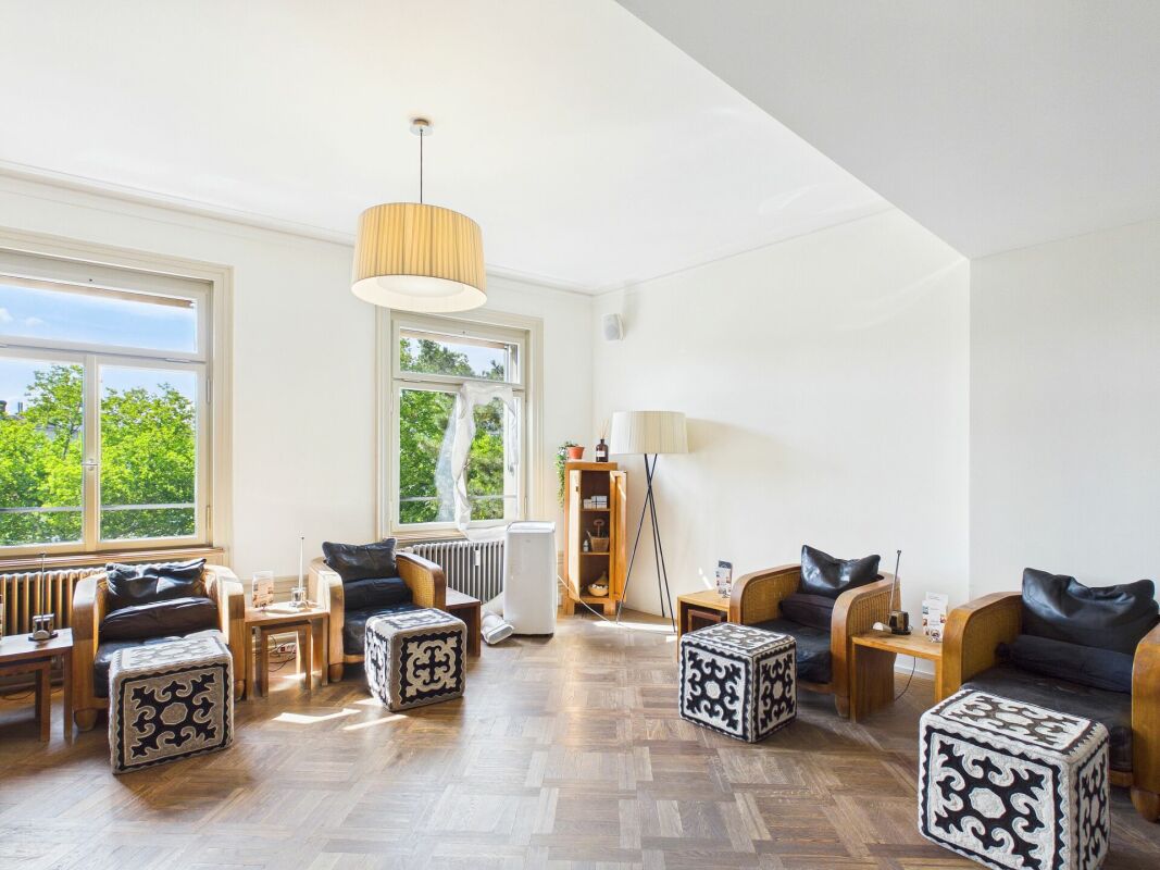 158m² commerciale