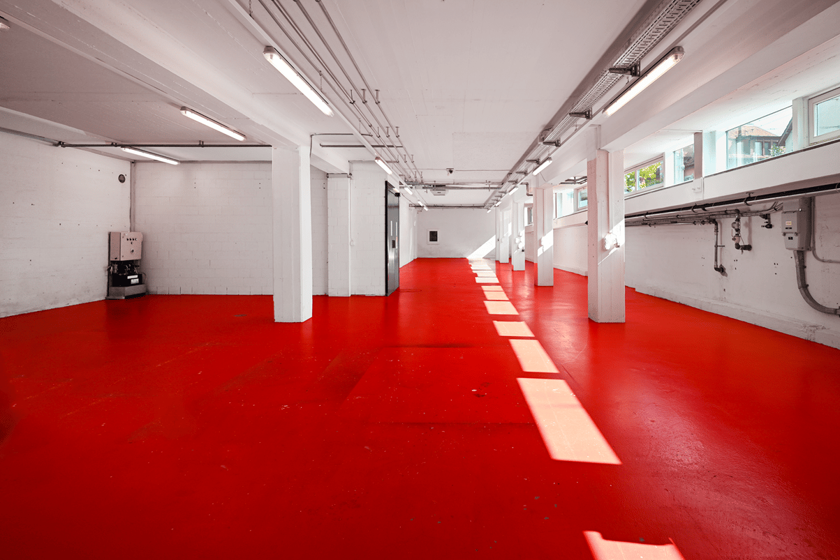 654m² office