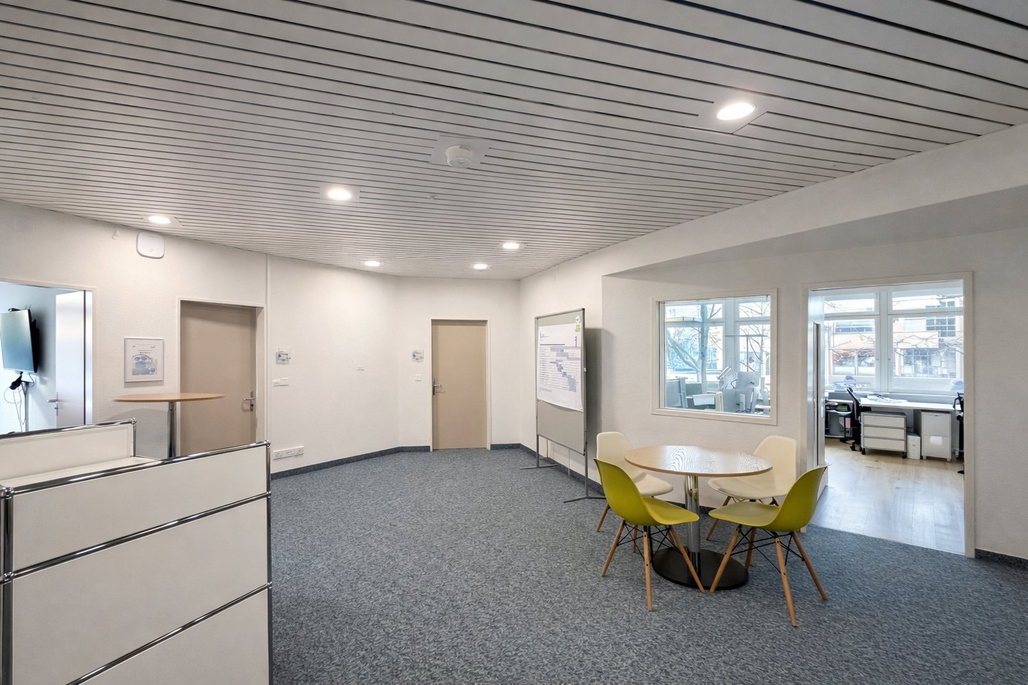 825m² bureau