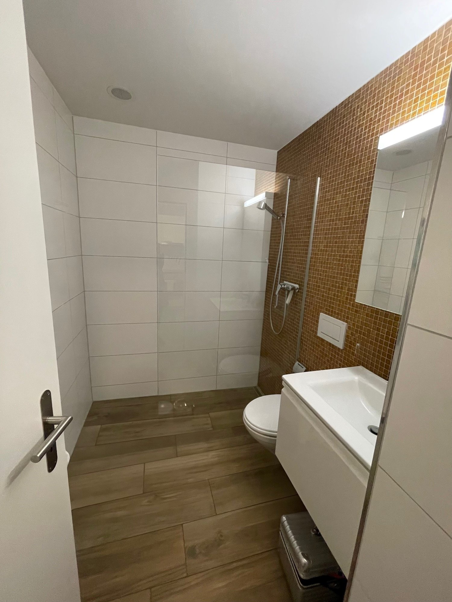 1 room attic flat, Foto 6 von 9