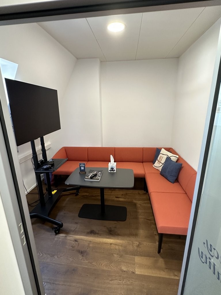 206m² office