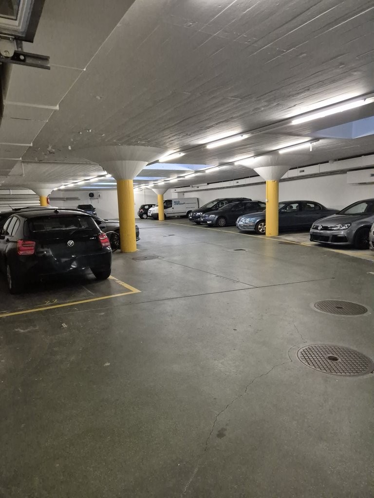 Place de parc souterrain
